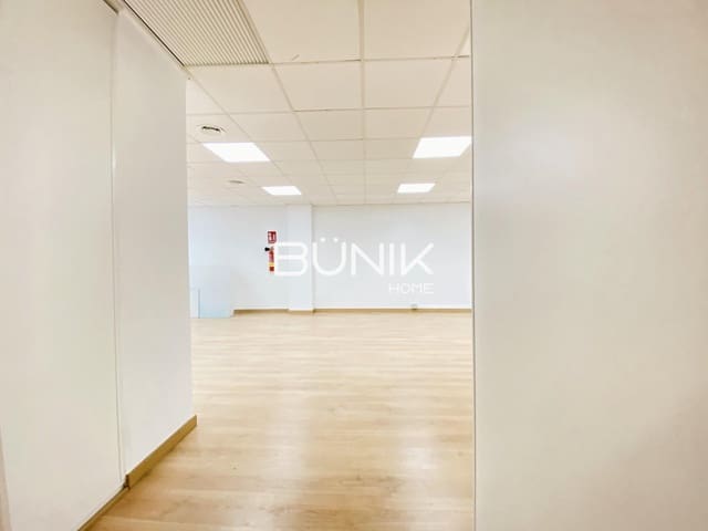 2 makuuhuone Toimisto vuokrattavana paikassa La Nova Esquerra de L'Eixample, Barcelona kaupunki - 975 € (Ref: 9875416)