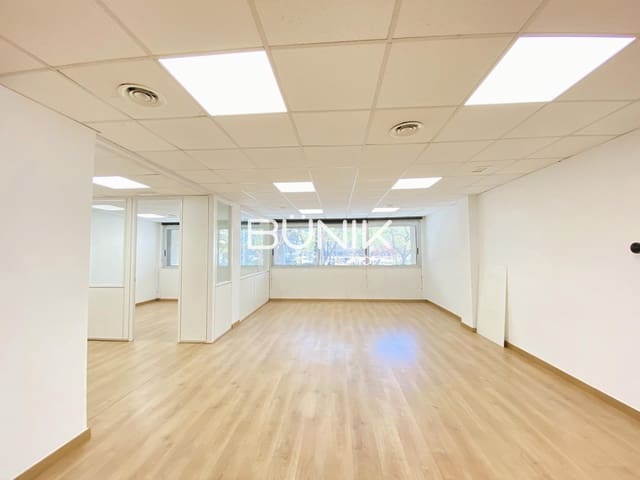 2 makuuhuone Toimisto vuokrattavana paikassa La Nova Esquerra de L'Eixample, Barcelona kaupunki - 975 € (Ref: 9875416)