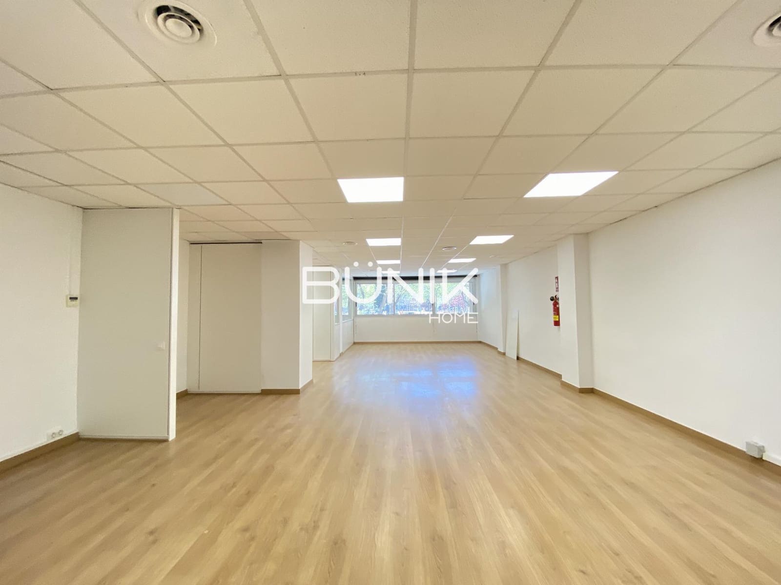 2 makuuhuone Toimisto vuokrattavana paikassa Barcelona kaupunki - 975 € (Ref: 9875416)