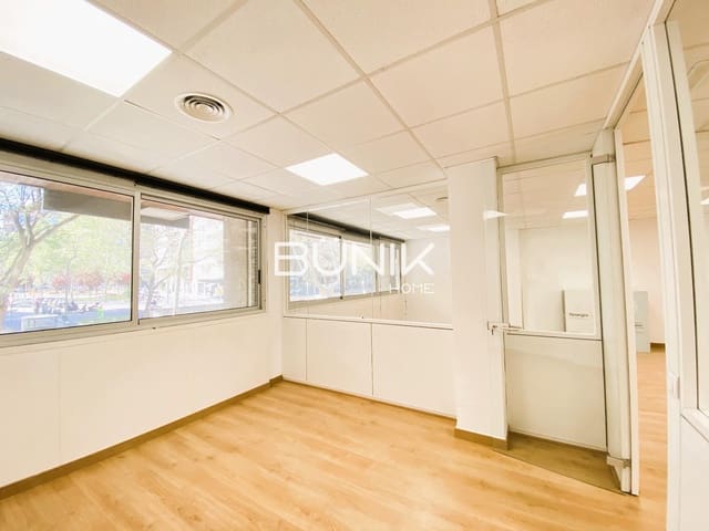 2 makuuhuone Toimisto vuokrattavana paikassa La Nova Esquerra de L'Eixample, Barcelona kaupunki - 975 € (Ref: 9875416)
