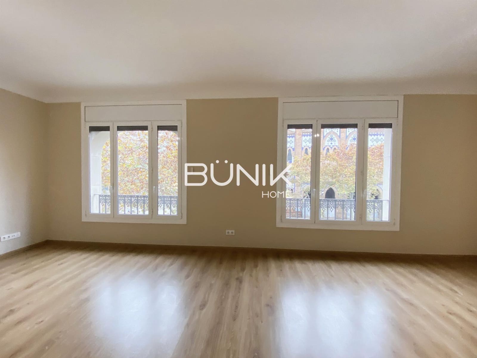 4 slaapkamer Appartement te huur in Barcelona stad - € 2.950 (Ref: 9875417)