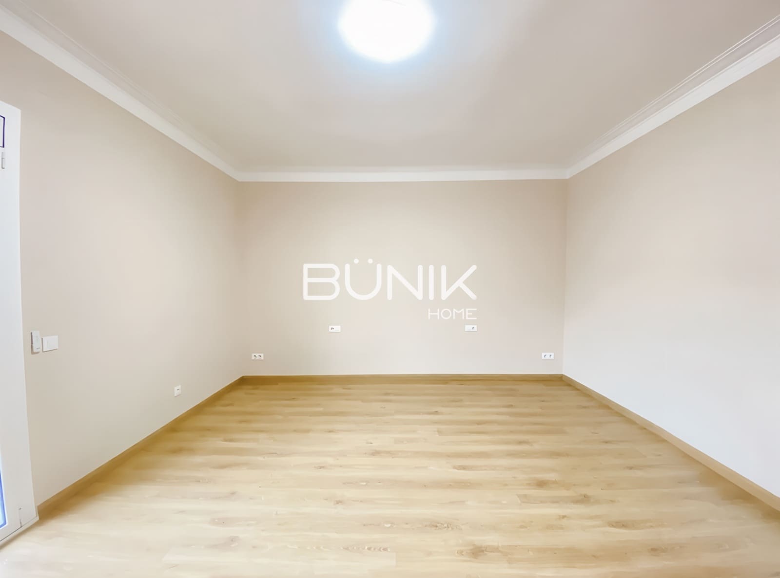 4 slaapkamer Appartement te huur in Barcelona stad - € 2.950 (Ref: 9875417)