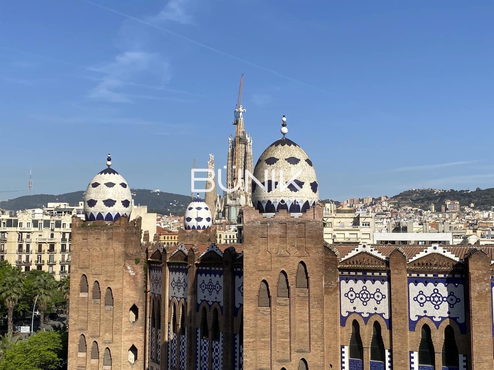 4 slaapkamer Appartement te huur in Barcelona stad - € 2.950 (Ref: 9875417)