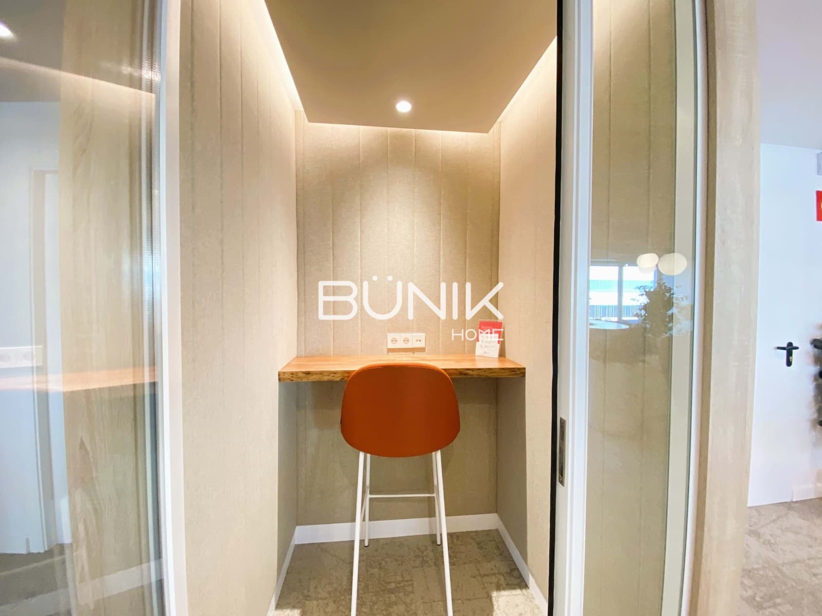 3 slaapkamer Kantoor te huur in Barcelona stad met garage - € 2.000 (Ref: 9875419)