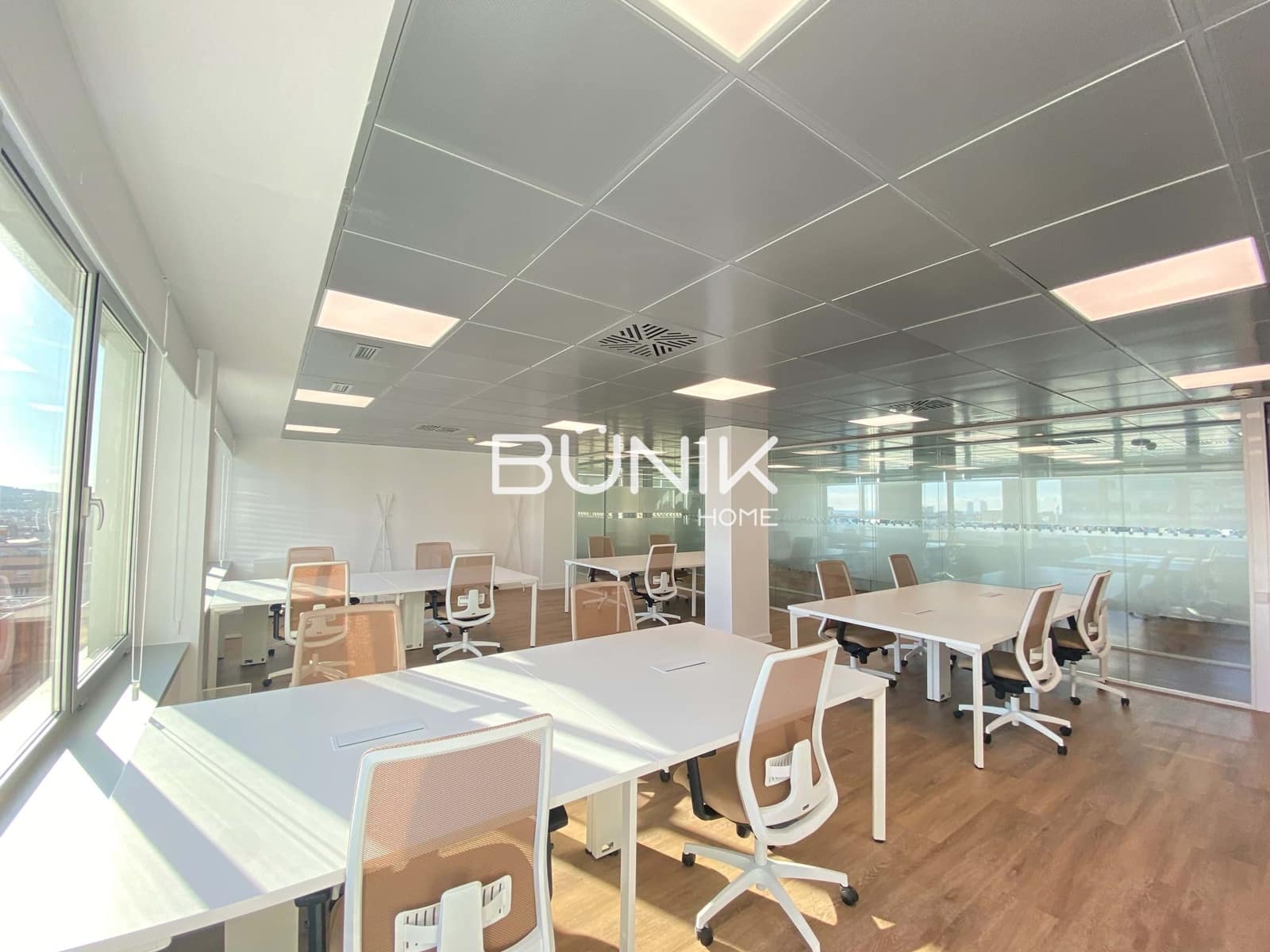 3 slaapkamer Kantoor te huur in Barcelona stad met garage - € 2.000 (Ref: 9875419)
