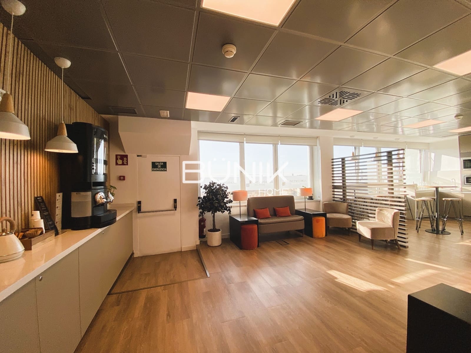 3 slaapkamer Kantoor te huur in Barcelona stad met garage - € 2.000 (Ref: 9875419)
