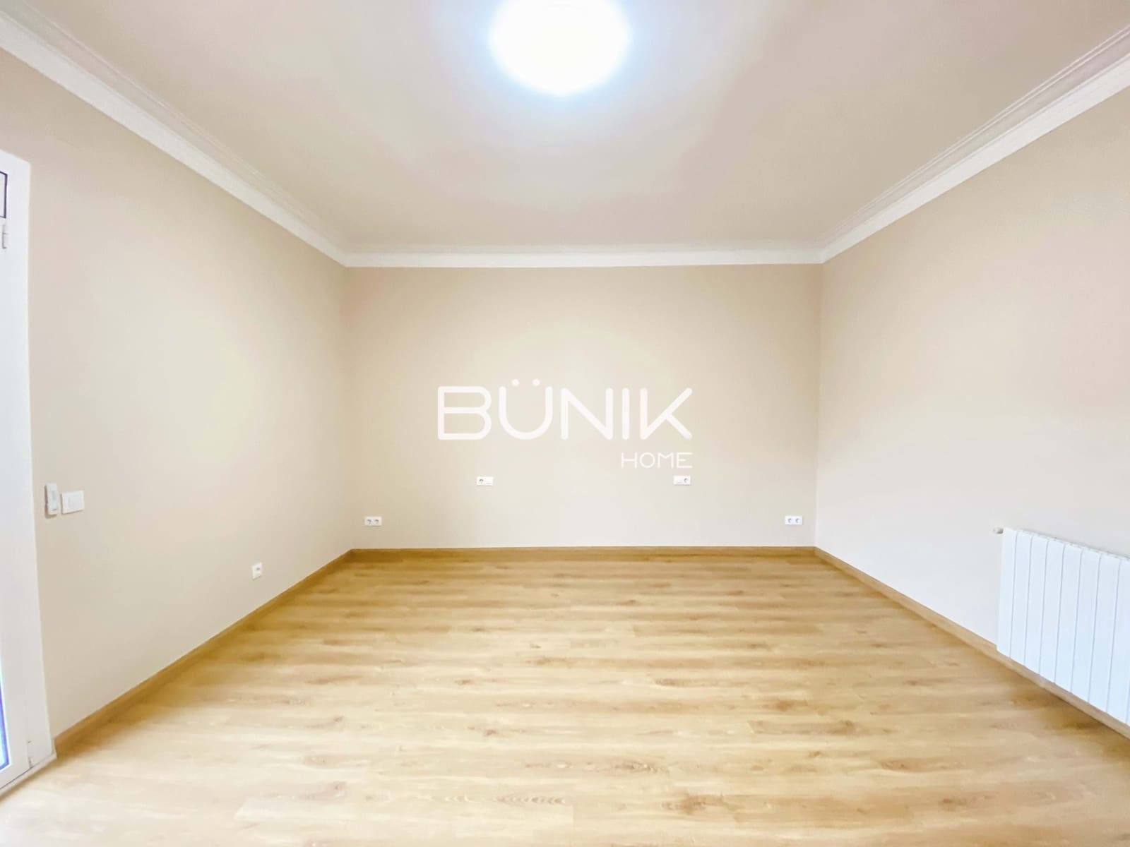 4 slaapkamer Appartement te huur in Barcelona stad - € 2.435 (Ref: 9875420)
