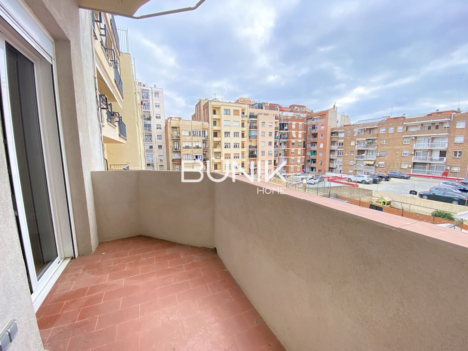 4 slaapkamer Appartement te huur in Barcelona stad - € 2.435 (Ref: 9875420)