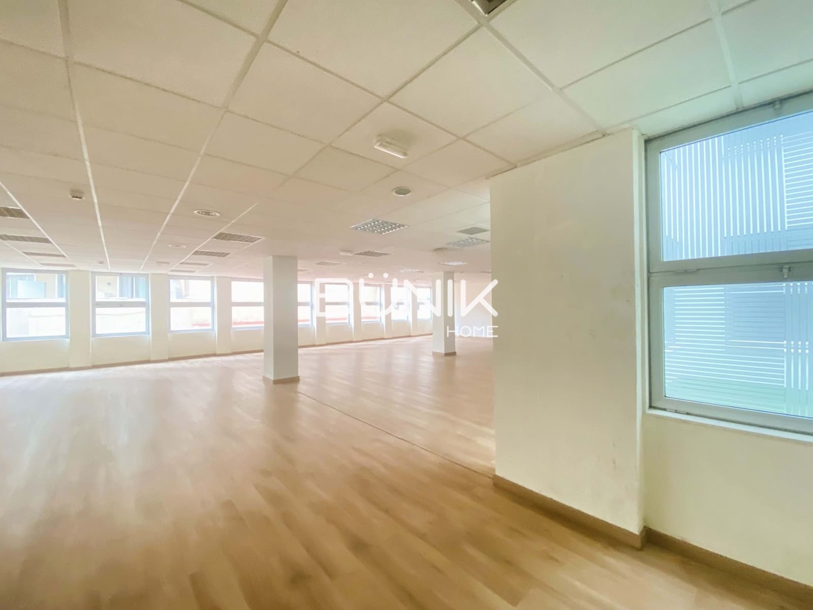 Toimisto vuokrattavana paikassa Barcelona kaupunki mukana 
autotalli - 4 285 € (Ref: 9875422)