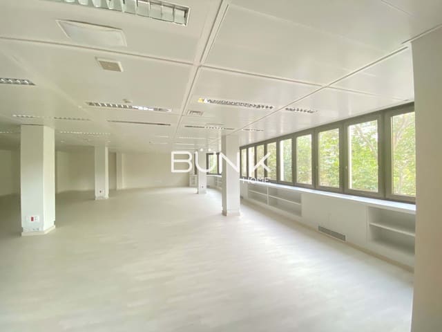 Kantoor te huur in Les Corts, Barcelona stad - € 4.200 (Ref: 9875423)