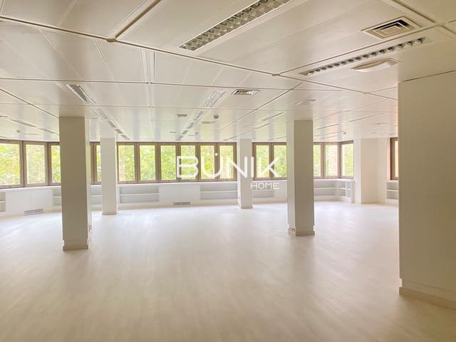 Kantoor te huur in Les Corts, Barcelona stad - € 4.200 (Ref: 9875423)