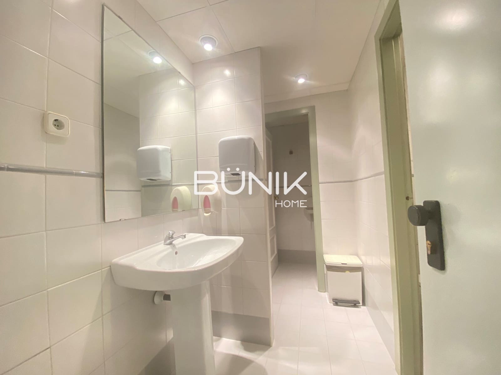 Toimisto vuokrattavana paikassa Barcelona kaupunki - 4 200 € (Ref: 9875423)