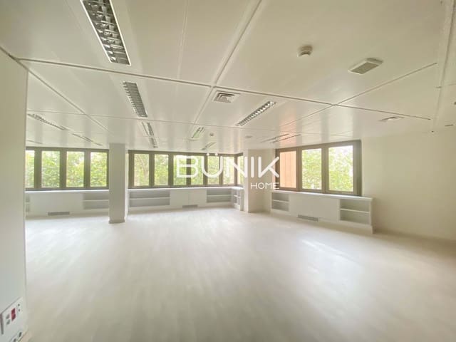 Kantoor te huur in Les Corts, Barcelona stad - € 4.200 (Ref: 9875423)