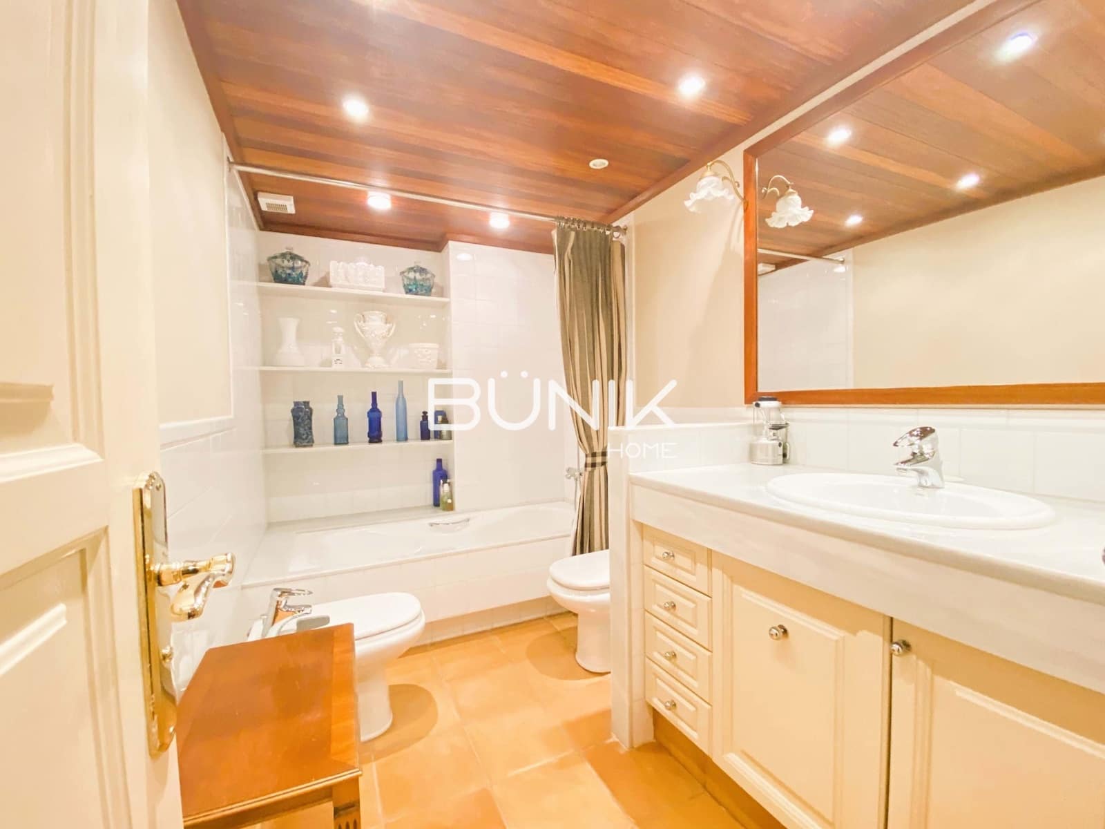 4 sovrum Villa till salu i Torrent med pool garage - 1 250 000 € (Ref: 9875424)