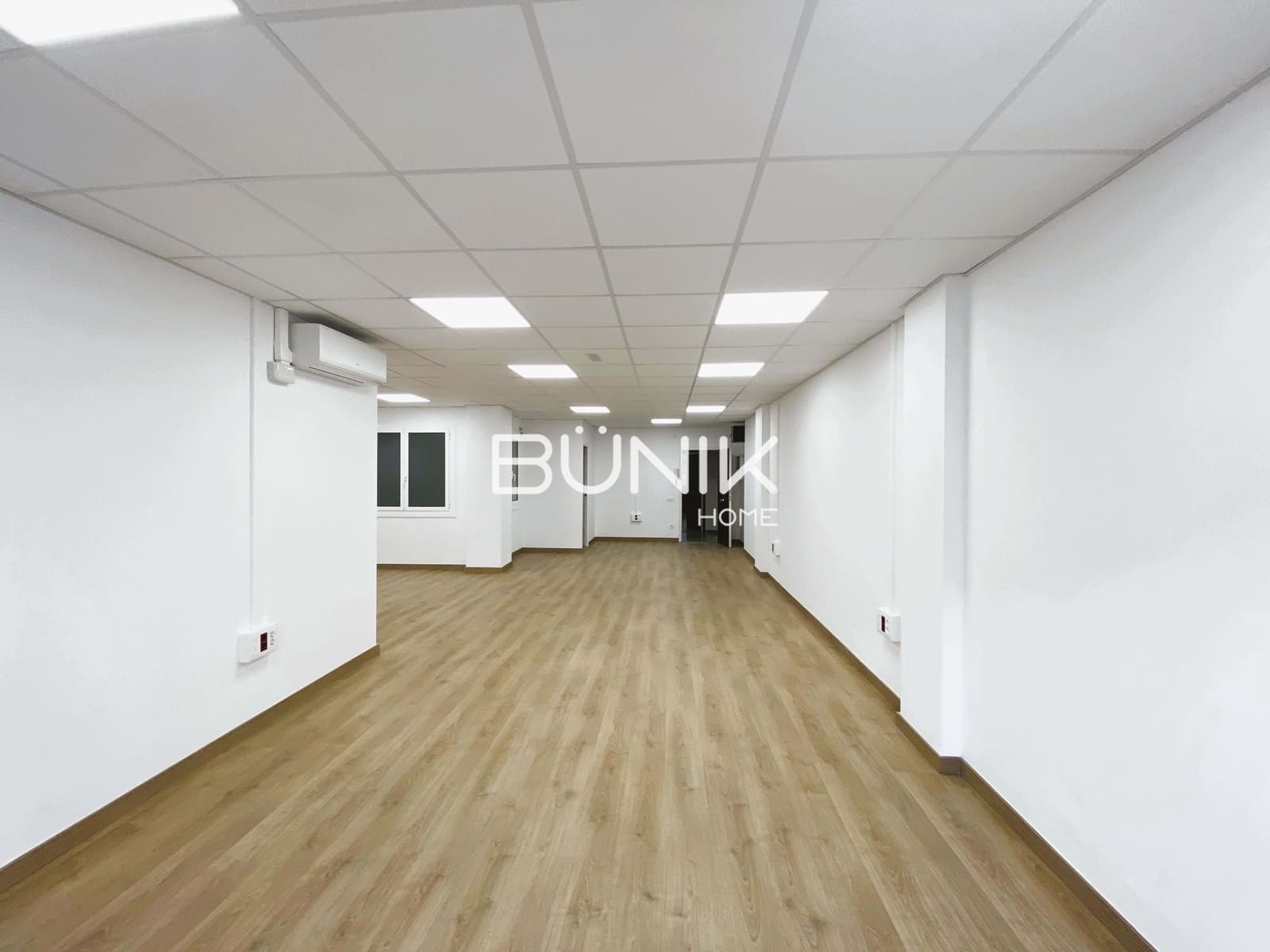 1 sypialnia Biuro do wynajęcia w Miasto Barcelona z garażem - 750 € (Ref: 9877578)