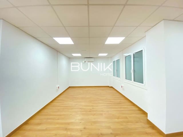 1 sypialnia Biuro do wynajęcia w La Nova Esquerra de L'Eixample, Miasto Barcelona z garażem - 750 € (Ref: 9877578)