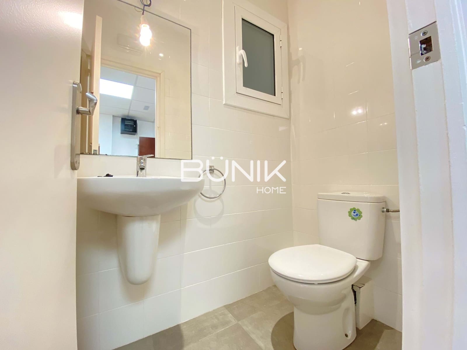1 sypialnia Biuro do wynajęcia w Miasto Barcelona z garażem - 750 € (Ref: 9877578)
