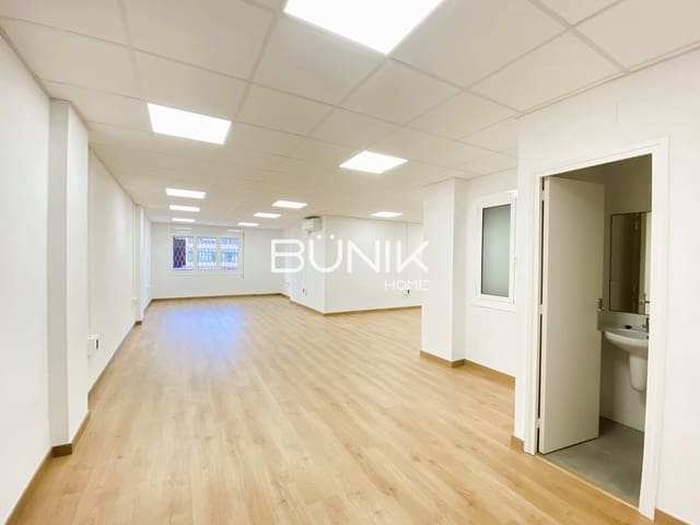 1 sypialnia Biuro do wynajęcia w La Nova Esquerra de L'Eixample, Miasto Barcelona z garażem - 750 € (Ref: 9877578)