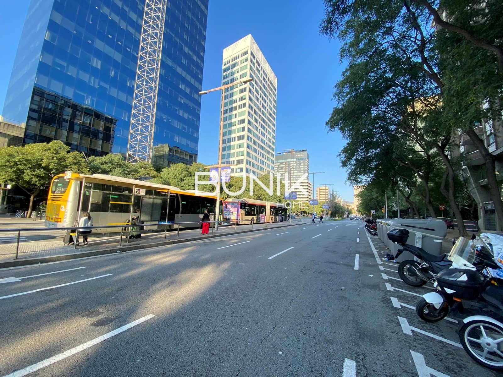 1 sypialnia Biuro do wynajęcia w Miasto Barcelona z garażem - 750 € (Ref: 9877578)