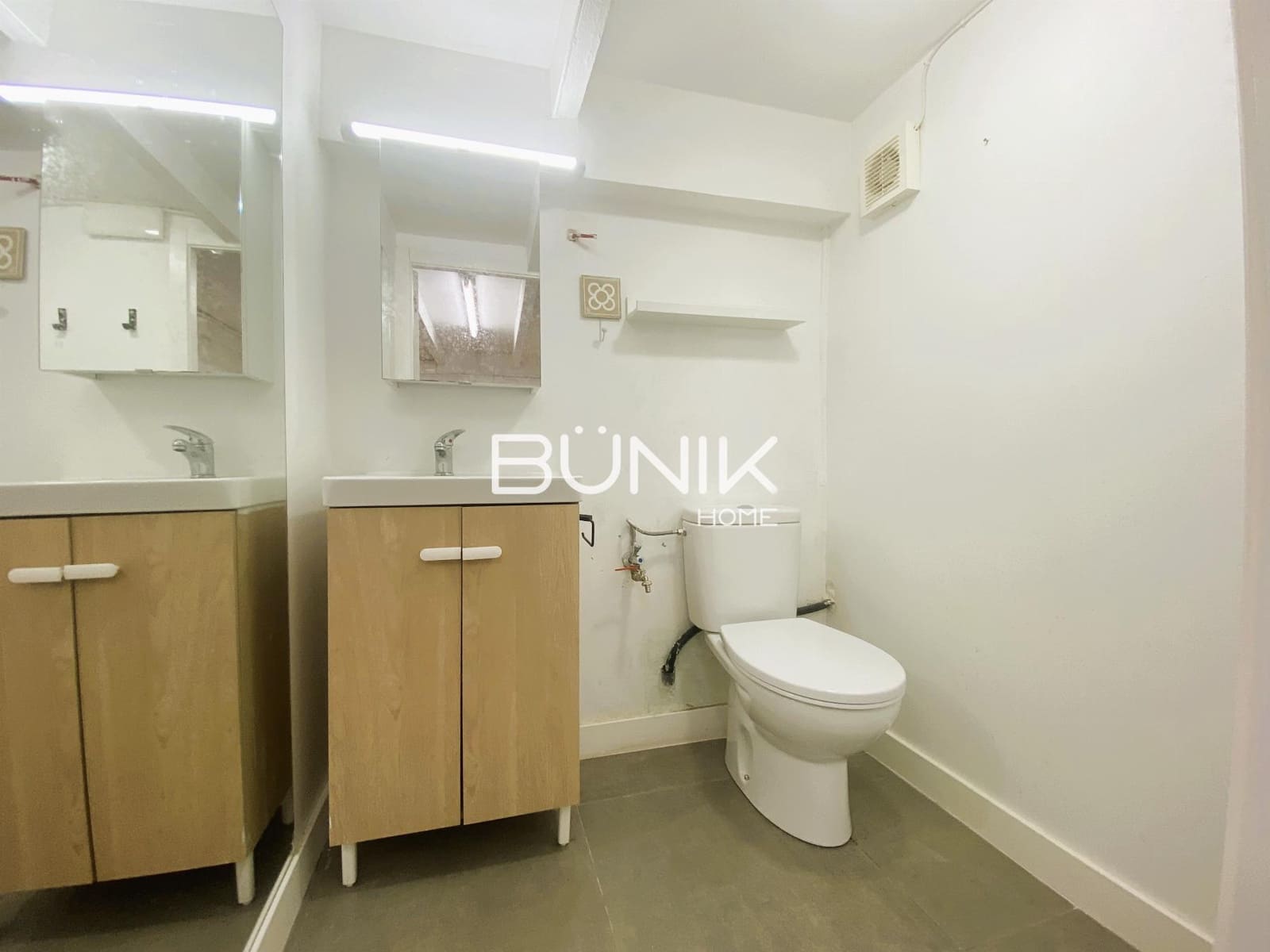 3 bedroom Commercial for rent in Barcelona city - € 1,400 (Ref: 9877580)
