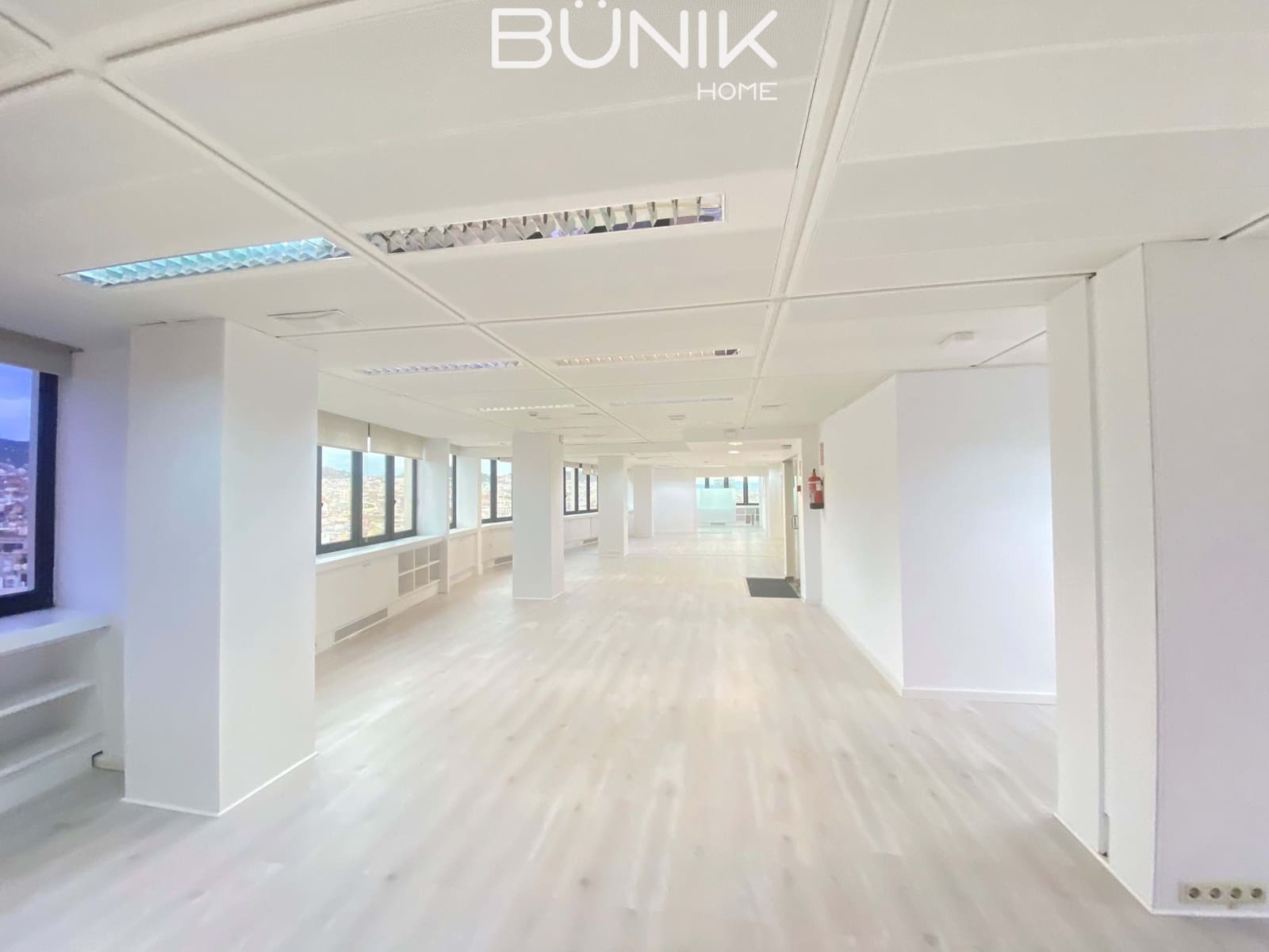 Kantoor te huur in Barcelona stad met garage - € 7.239 (Ref: 9884853)