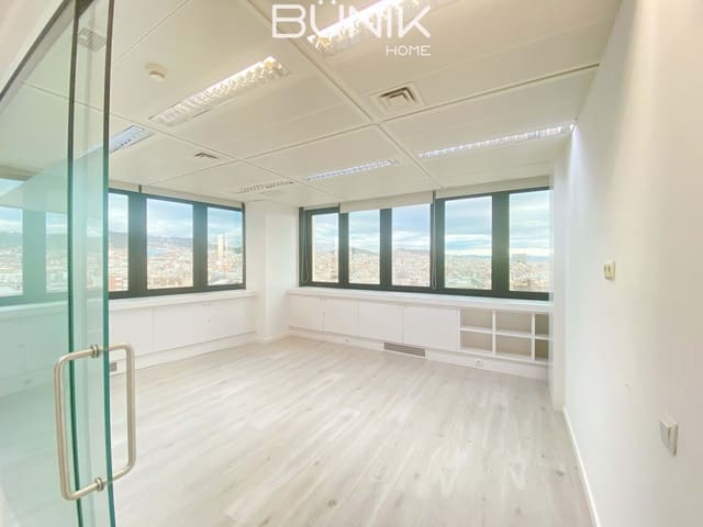 Kantoor te huur in Les Corts, Barcelona stad met garage - € 7.239 (Ref: 9884853)