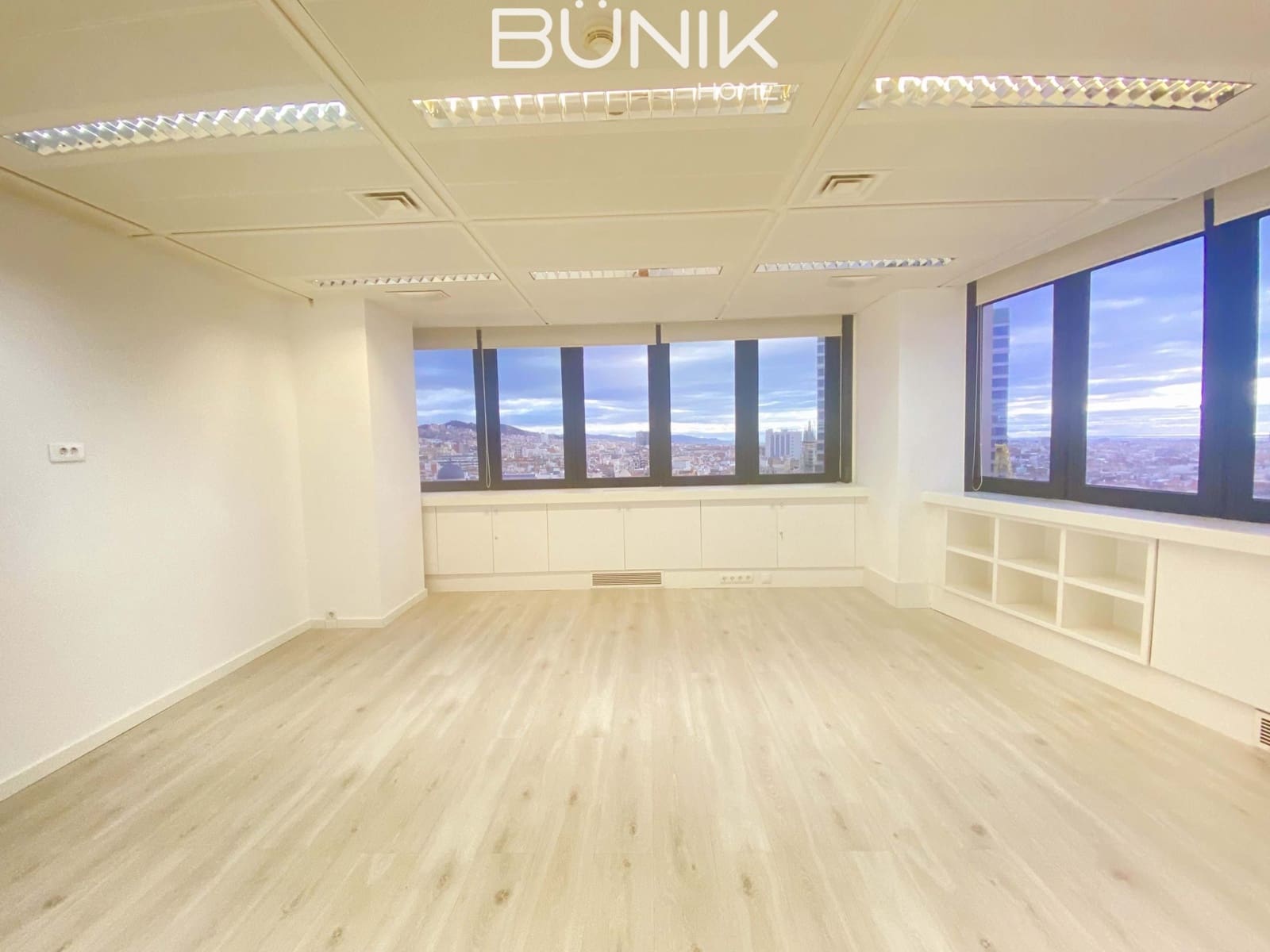 Kantoor te huur in Barcelona stad met garage - € 7.239 (Ref: 9884853)