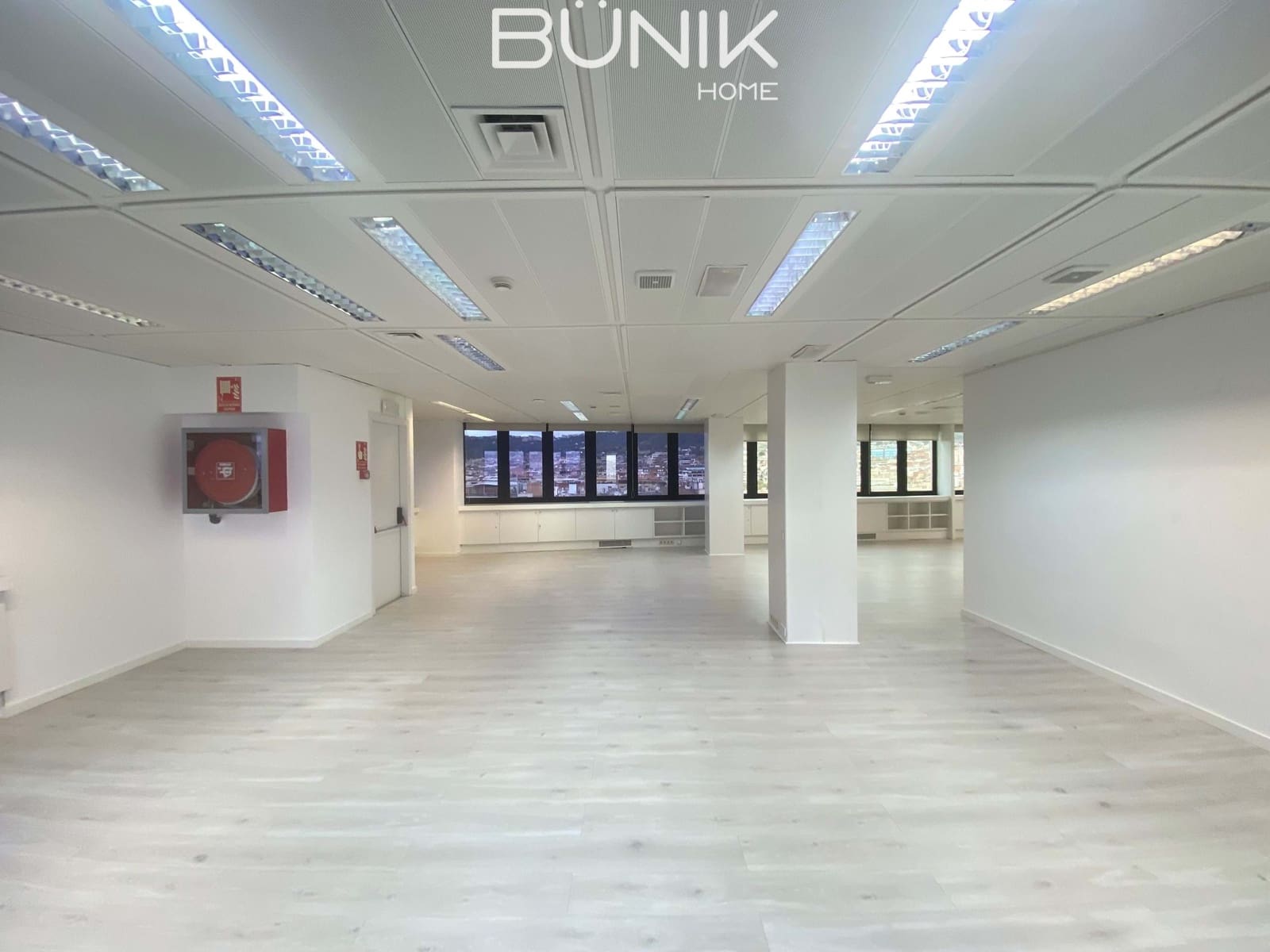 Kantoor te huur in Barcelona stad met garage - € 7.239 (Ref: 9884853)