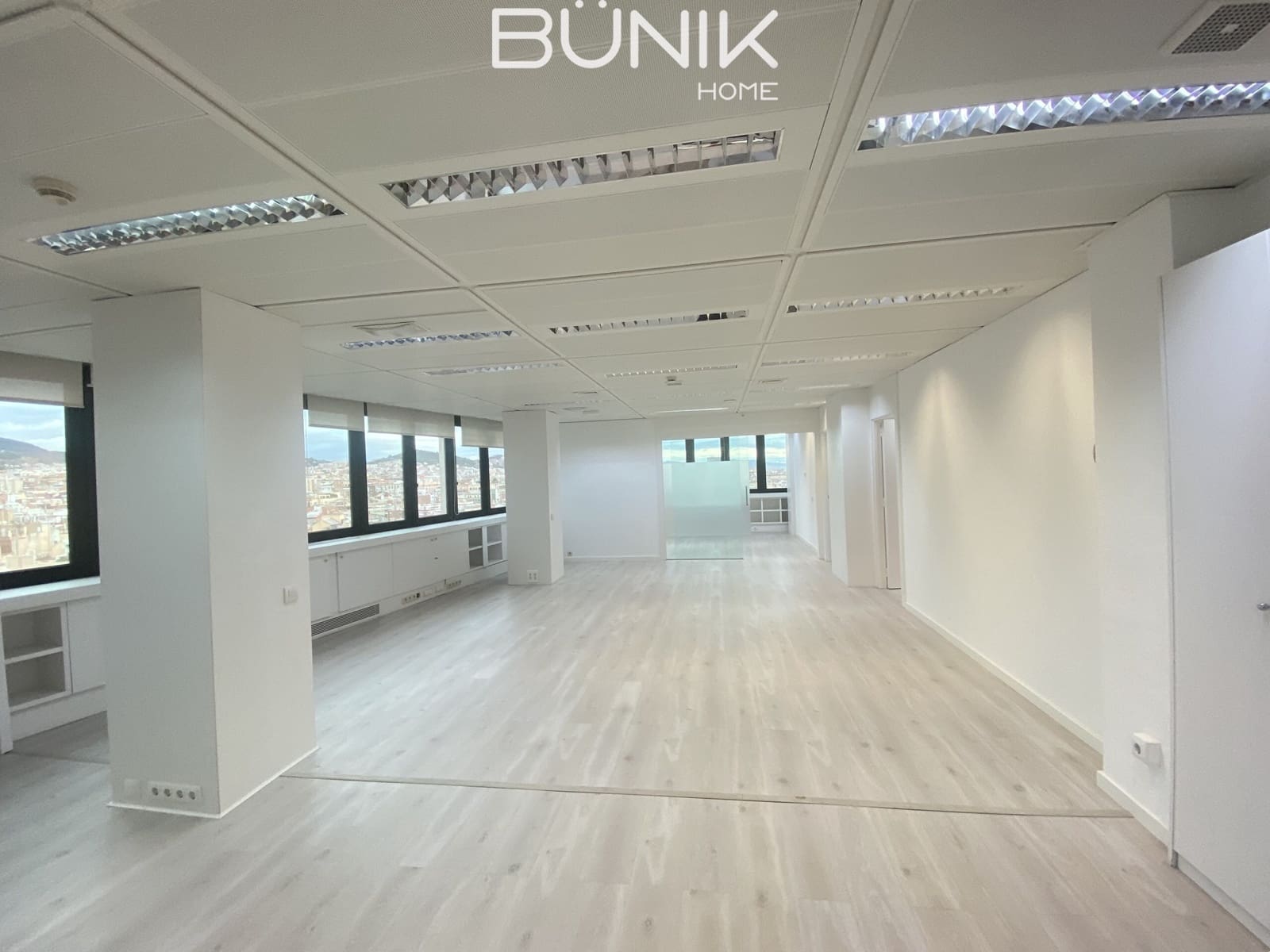 Kantoor te huur in Barcelona stad met garage - € 7.239 (Ref: 9884853)