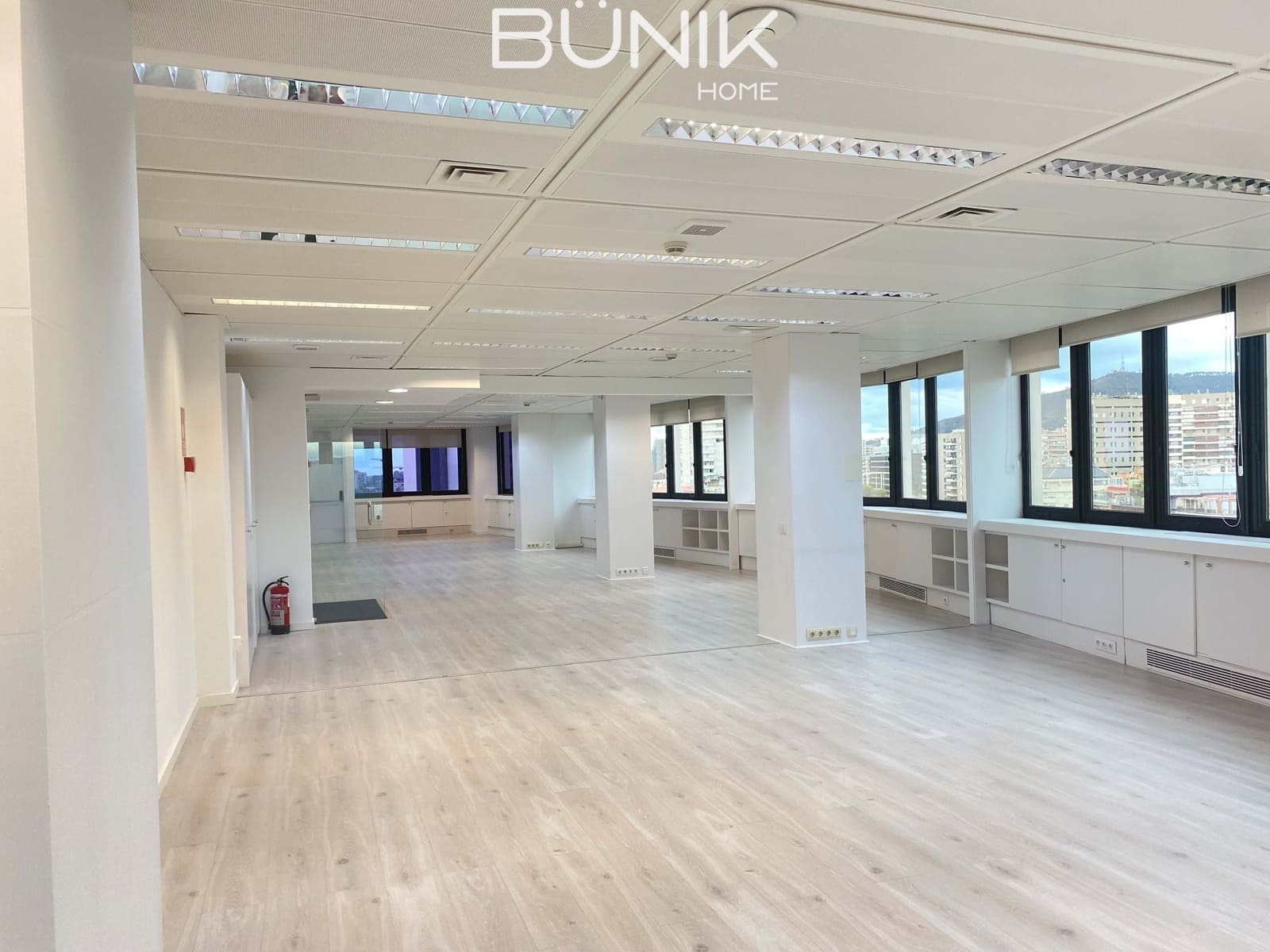 Kantoor te huur in Barcelona stad met garage - € 7.239 (Ref: 9884853)