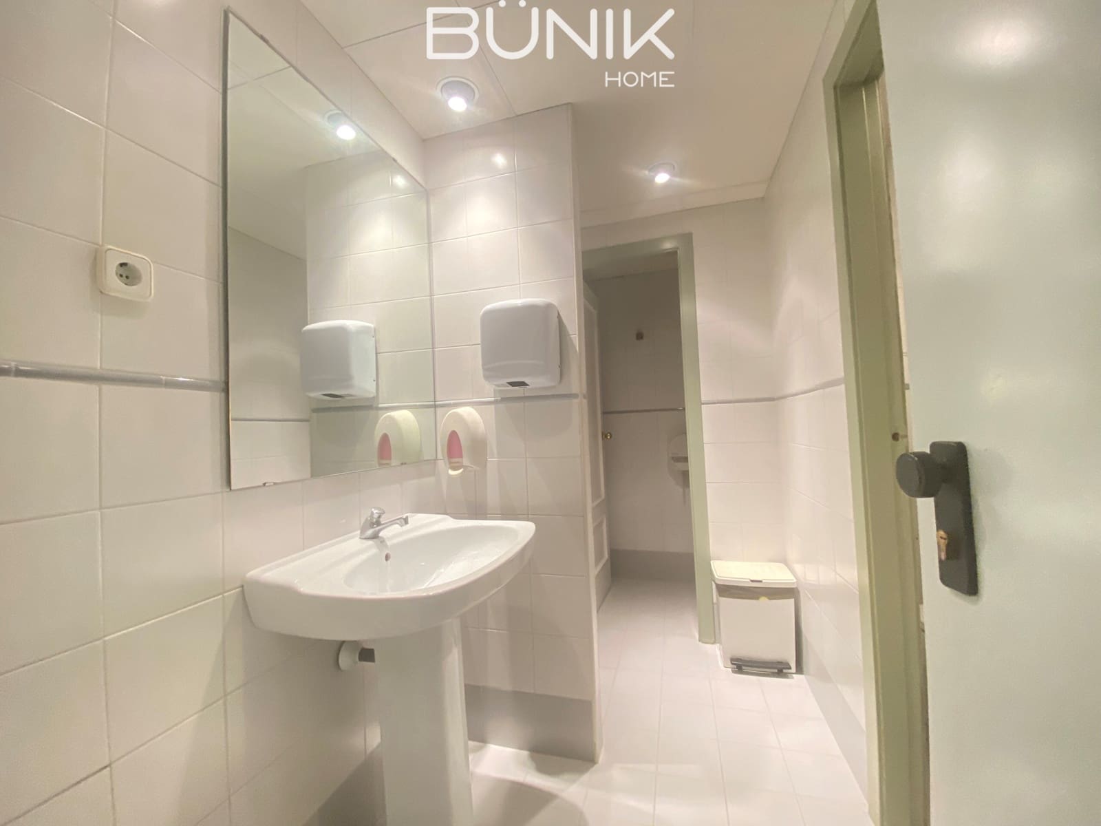 Kantoor te huur in Barcelona stad met garage - € 7.239 (Ref: 9884853)