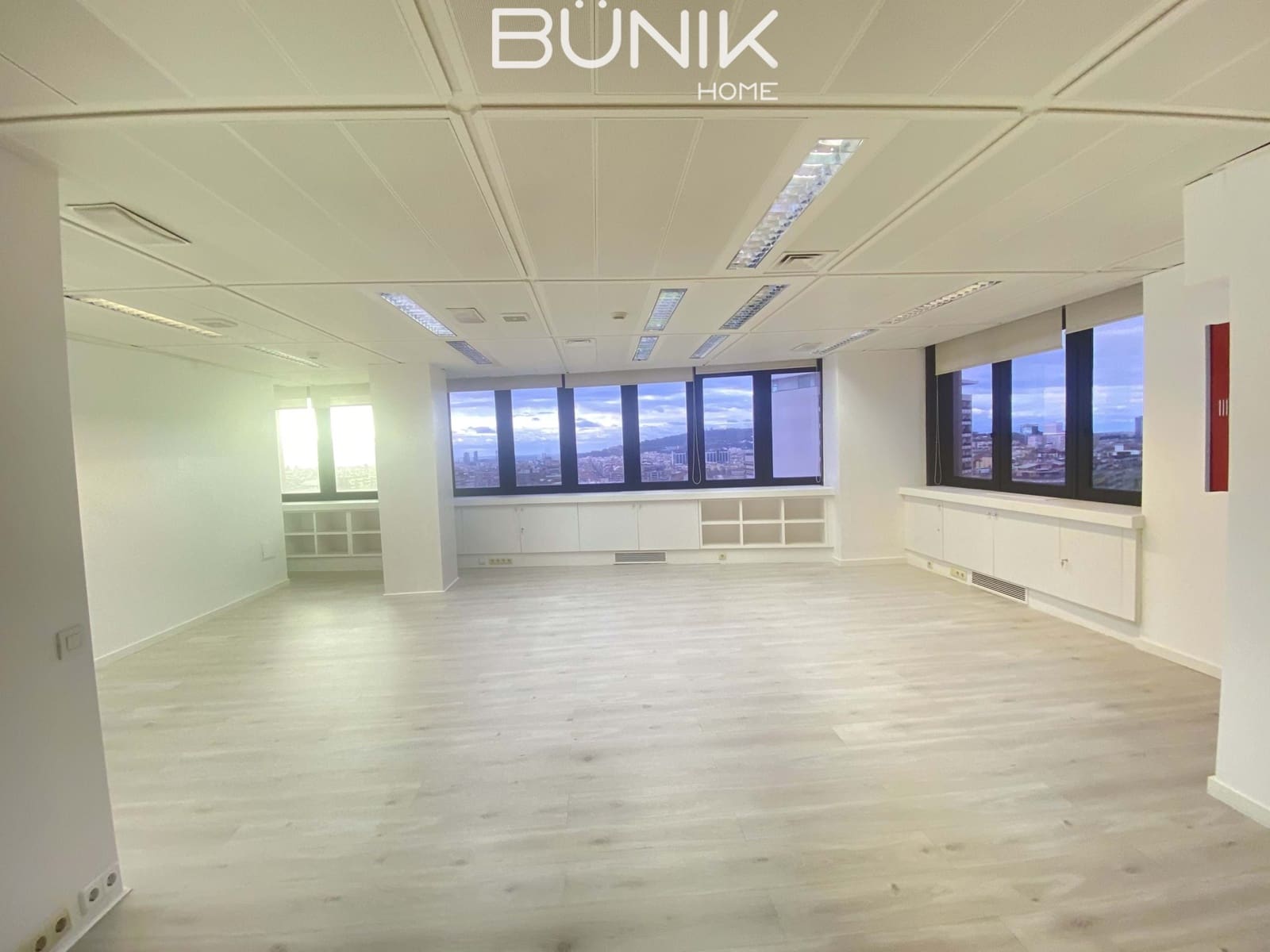 Kantoor te huur in Barcelona stad met garage - € 7.239 (Ref: 9884853)