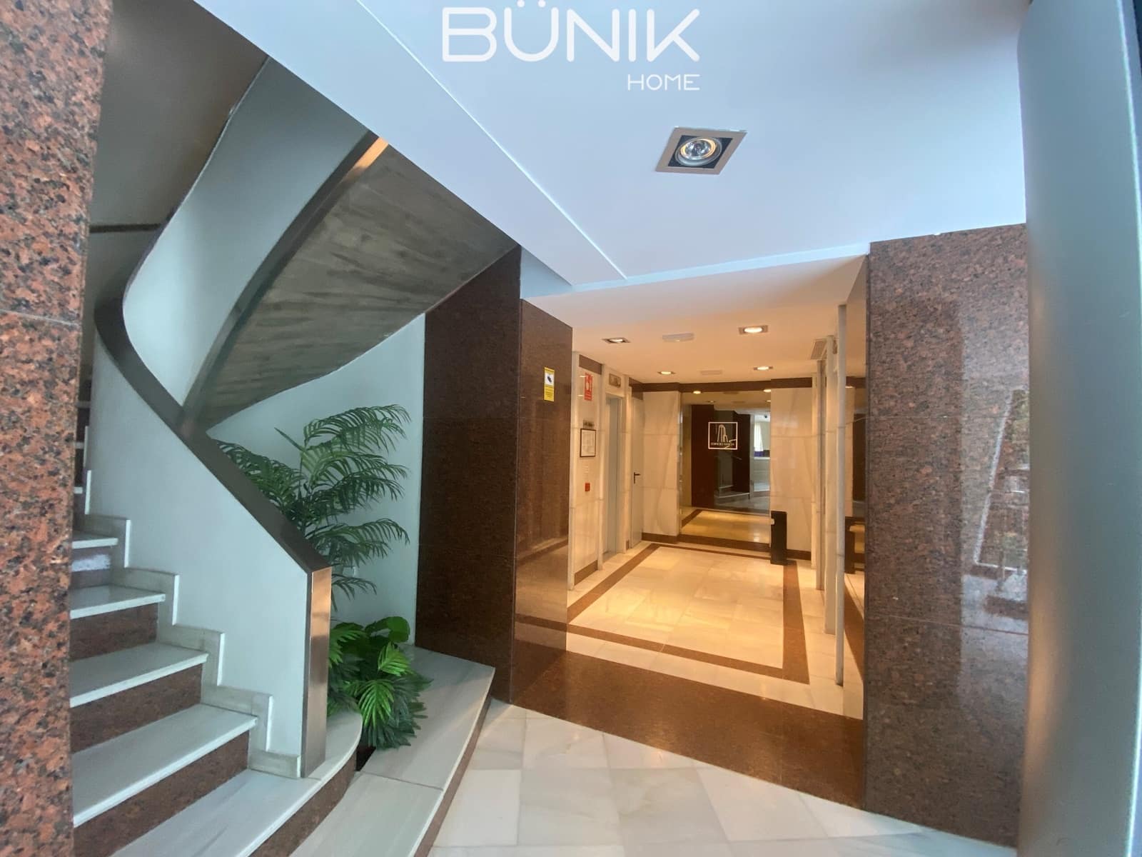 Kantoor te huur in Barcelona stad met garage - € 7.239 (Ref: 9884853)
