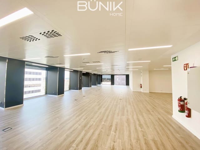 Kantoor te huur in Les Corts, Barcelona stad met garage - € 7.290 (Ref: 9884854)