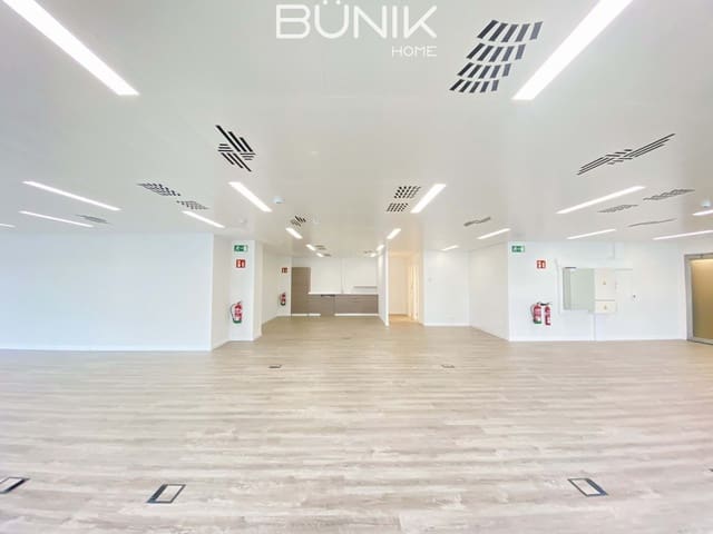 Kantoor te huur in Les Corts, Barcelona stad met garage - € 7.290 (Ref: 9884854)