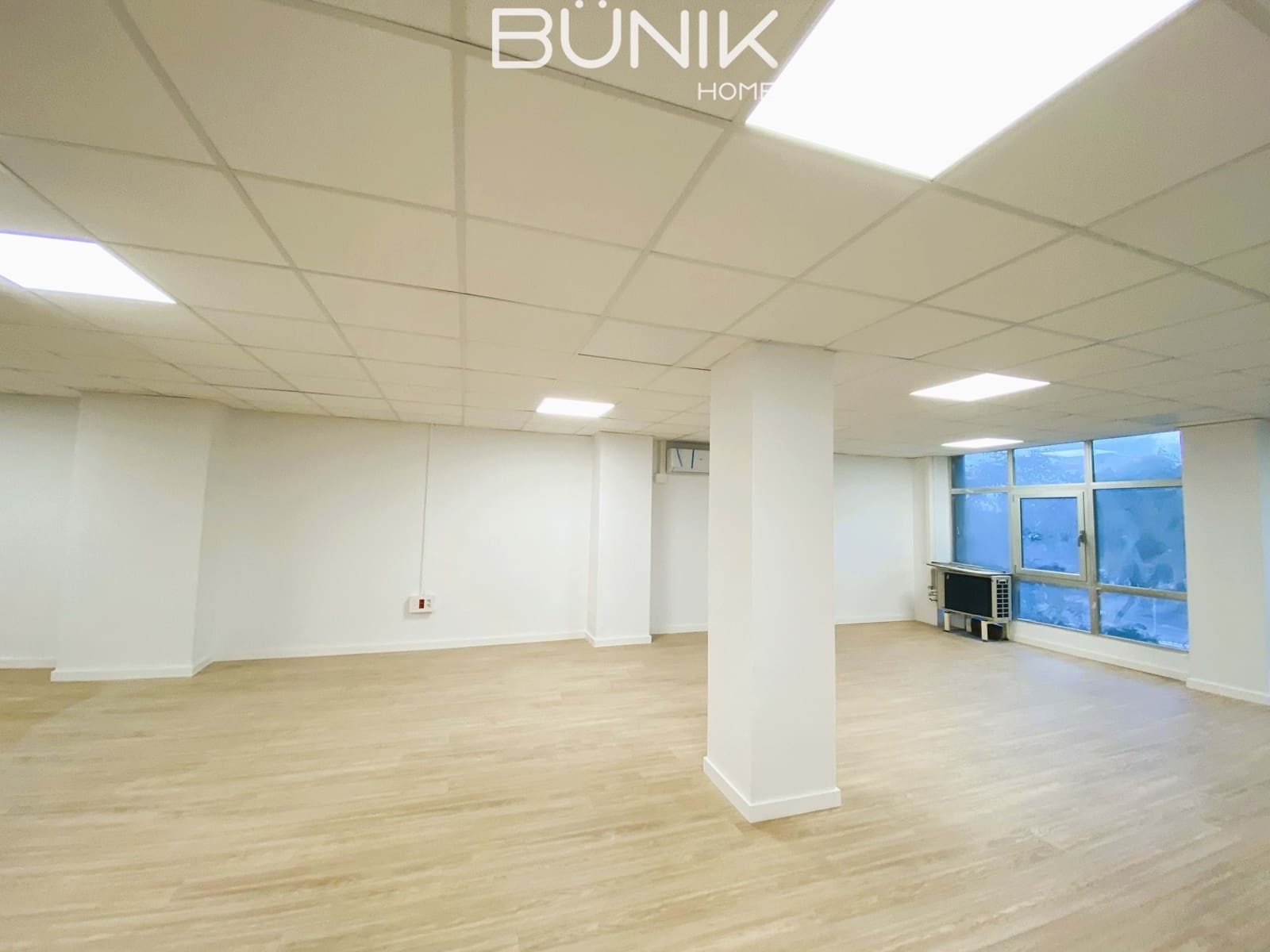 Kontor til leje i Barcelona by med garage - € 850 (Ref: 9884861)