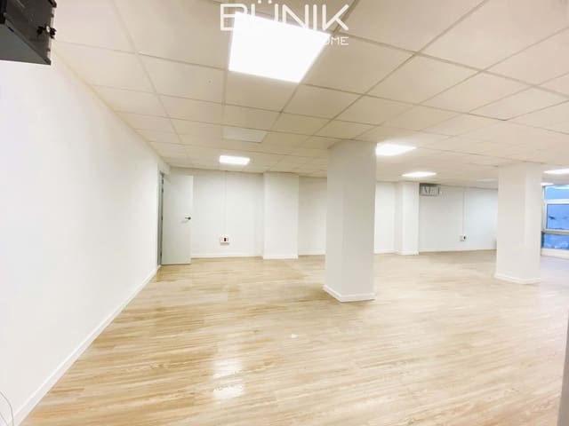 Kontor til leje i La Nova Esquerra de L'Eixample, Barcelona by med garage - € 850 (Ref: 9884861)