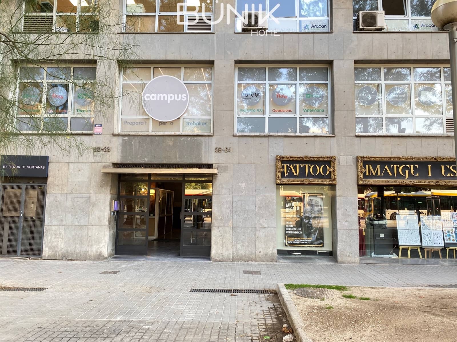 Kontor til leje i Barcelona by med garage - € 850 (Ref: 9884861)