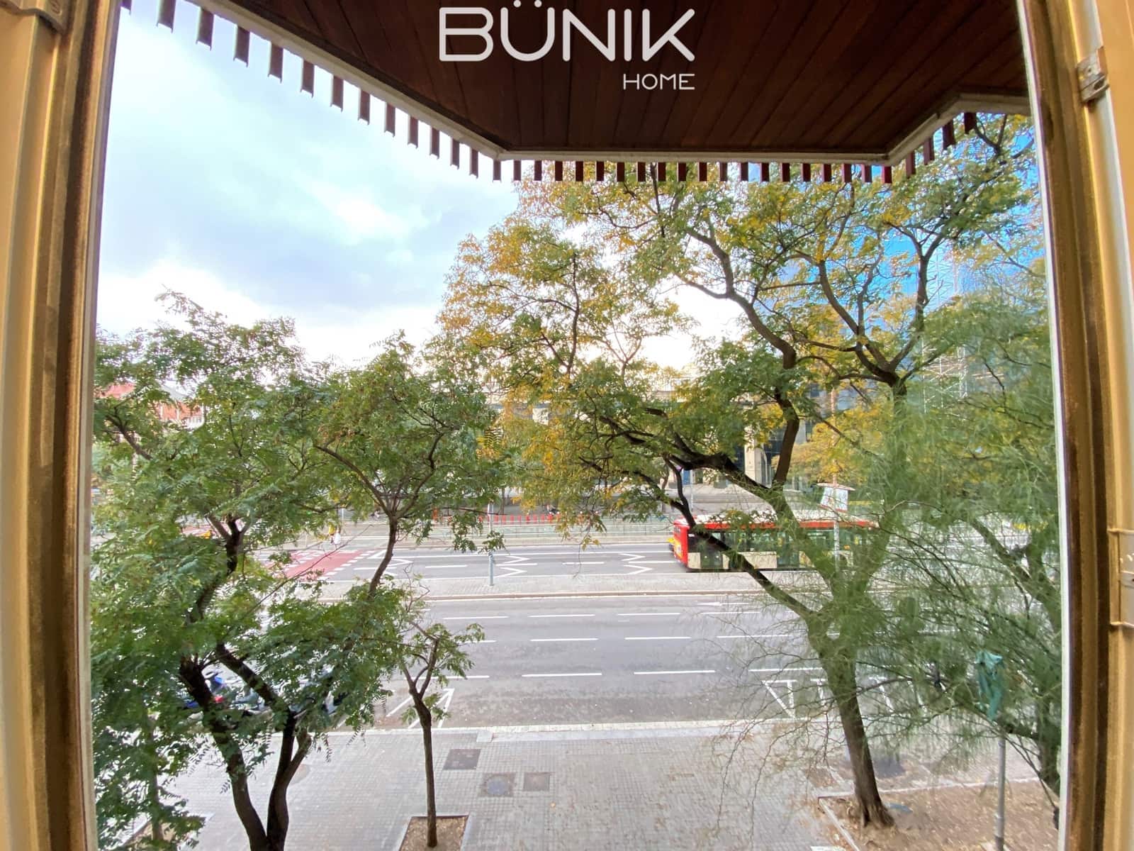 Kontor til leje i Barcelona by med garage - € 850 (Ref: 9884861)