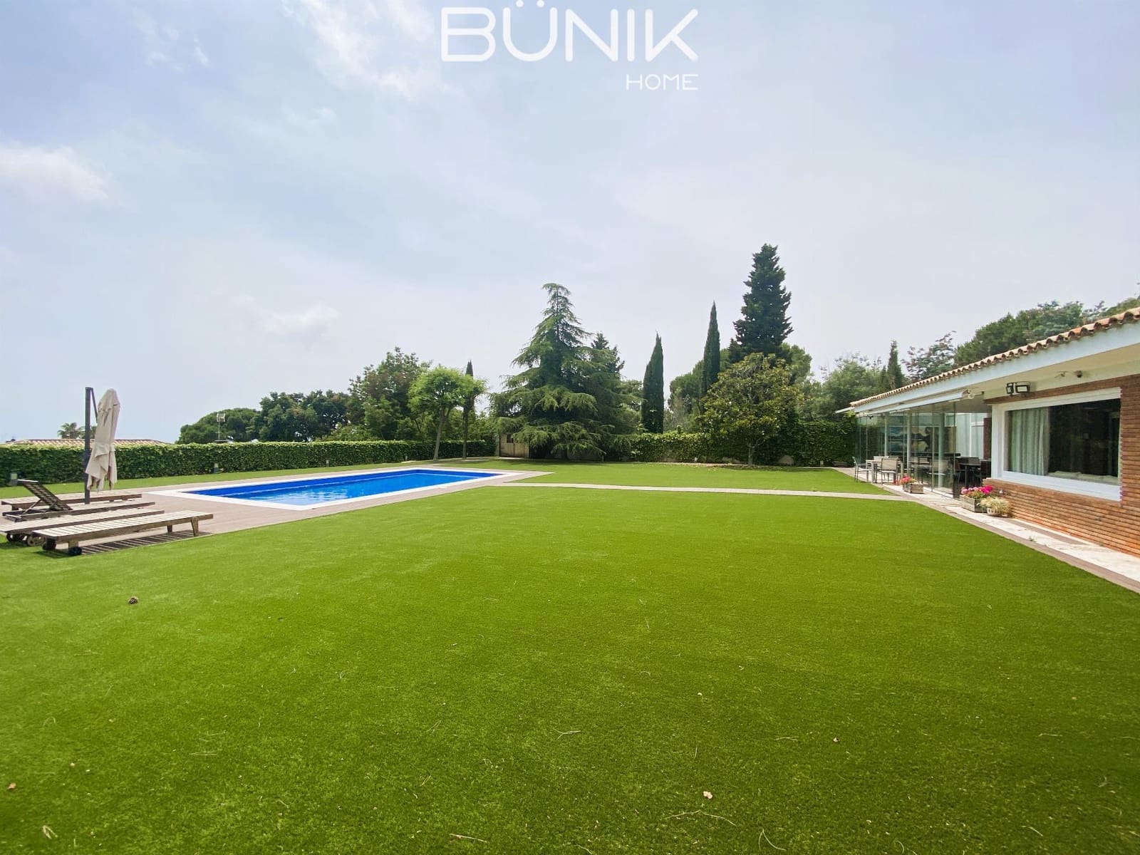 6 sovrum Villa till salu i Sant Vicenc de Montalt med pool garage - 1 750 000 € (Ref: 9884862)