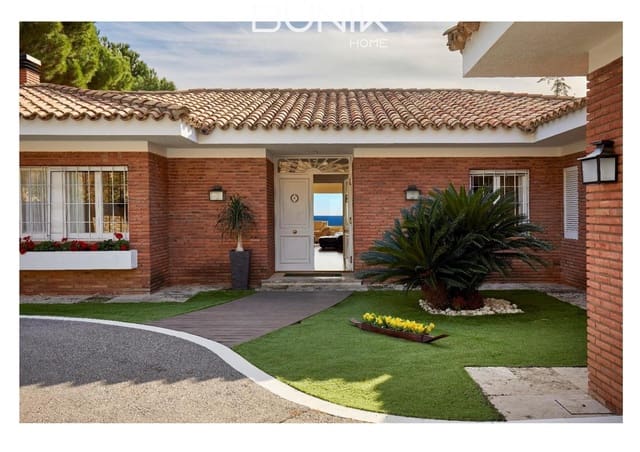 6 sovrum Villa till salu i Sant Vicenç de Montalt med pool garage - 1 750 000 € (Ref: 9884862)