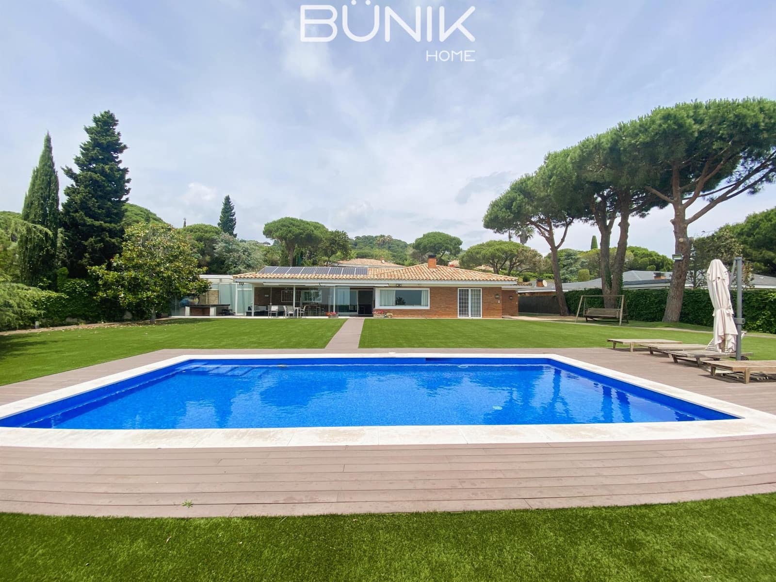 6 sovrum Villa till salu i Sant Vicenc de Montalt med pool garage - 1 750 000 € (Ref: 9884862)