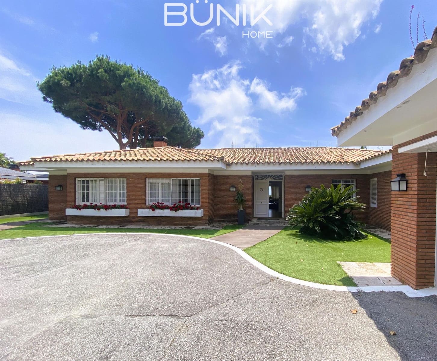 6 sovrum Villa till salu i Sant Vicenc de Montalt med pool garage - 1 750 000 € (Ref: 9884862)
