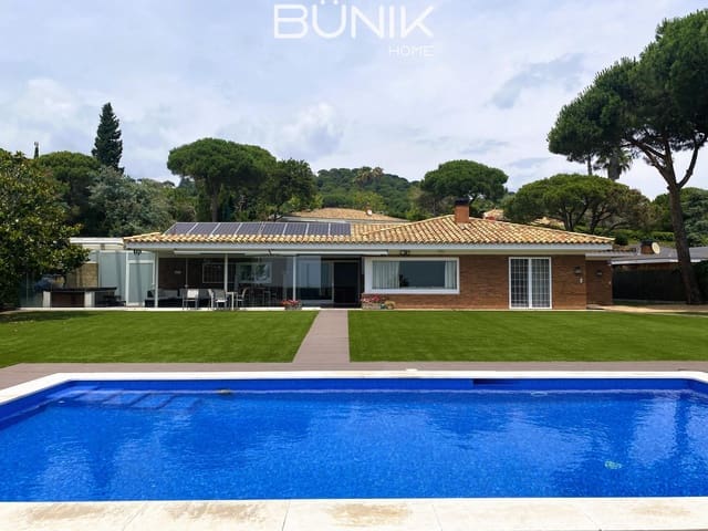 6 sovrum Villa till salu i Sant Vicenç de Montalt med pool garage - 1 750 000 € (Ref: 9884862)