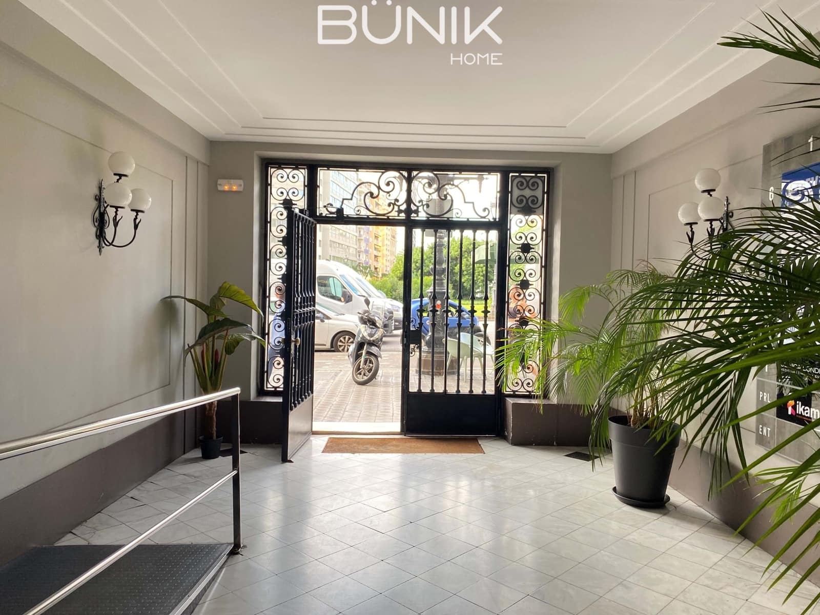 7 slaapkamer Kantoor te huur in Barcelona stad - € 3.060 (Ref: 9904710)