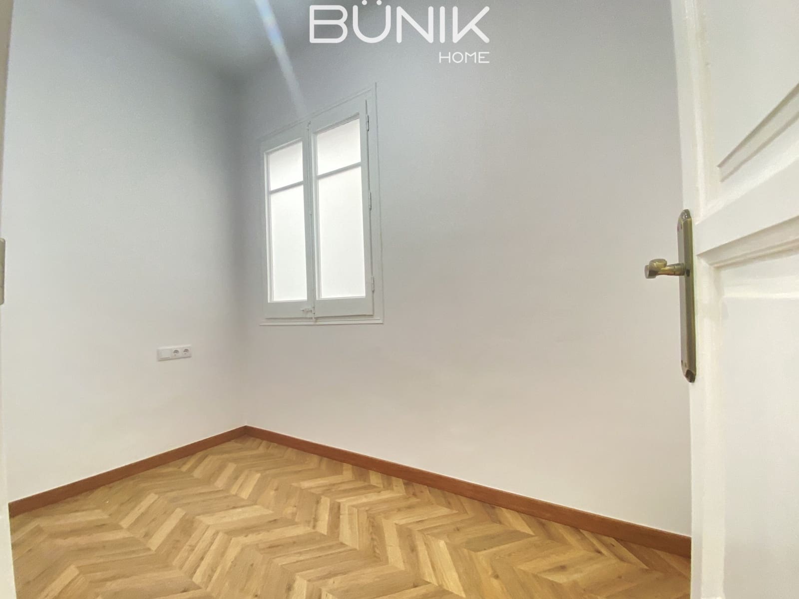 5 bedroom Flat for rent in Barcelona city - € 4,000 (Ref: 9921511)