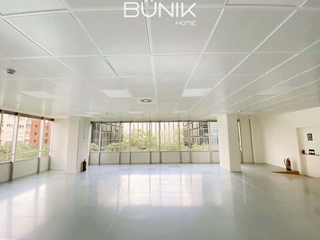 Kontor til leje i Les Corts, Barcelona by med garage - € 11.144 (Ref: 9928560)