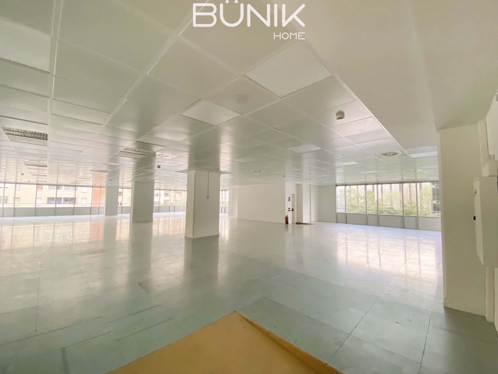 Kontor til leje i Barcelona by med garage - € 11.144 (Ref: 9928560)