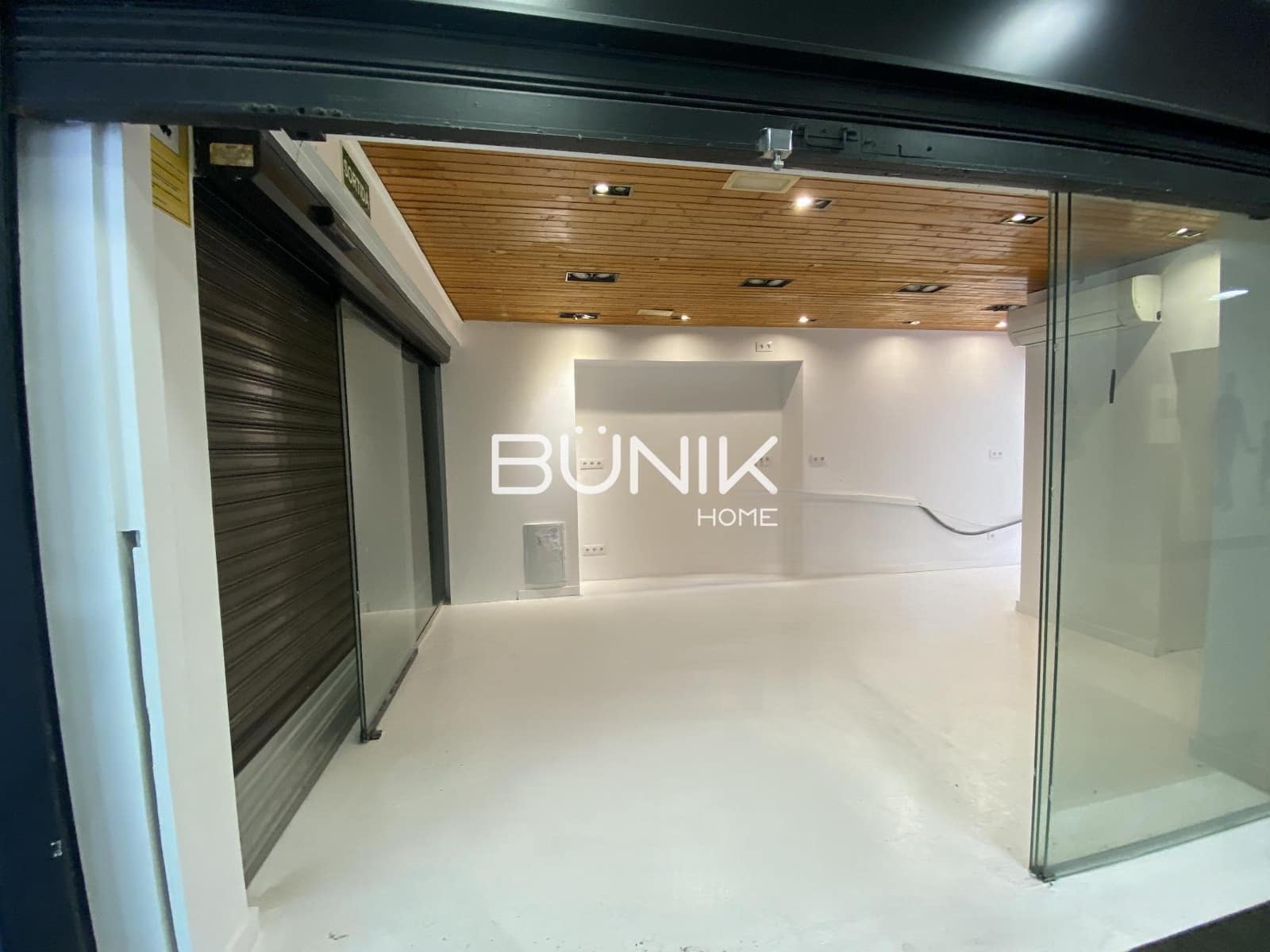 2 bedroom Commercial for rent in Barcelona city - € 3,320 (Ref: 9939126)