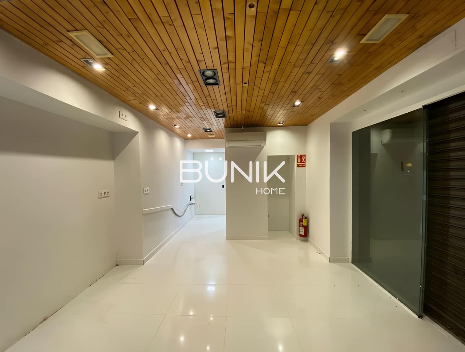 2 bedroom Commercial for rent in Barcelona city - € 3,320 (Ref: 9939126)